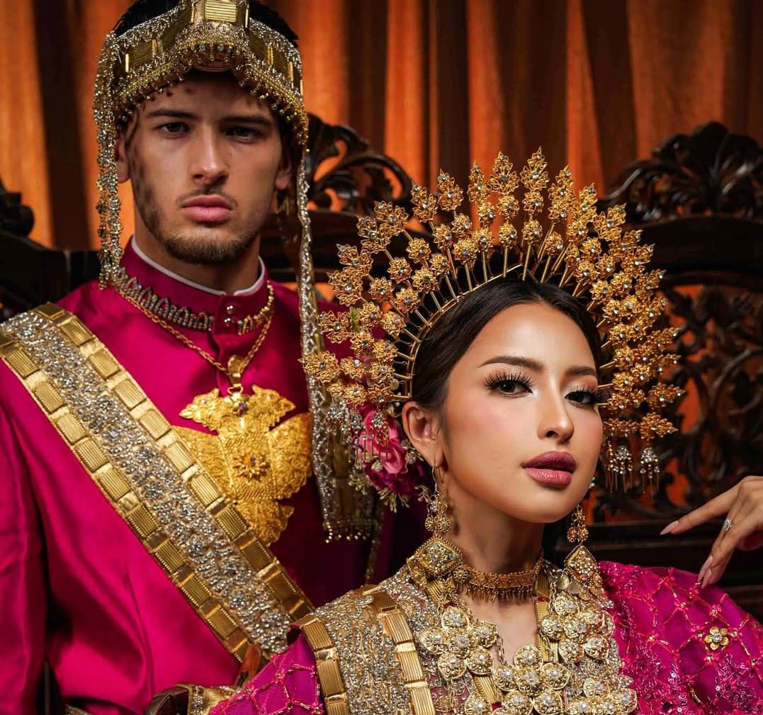 Hari Pernikahan Makin Dekat, Intip Potret Prewedding Jennifer Coppen dan Justin Hubner Pakai Baju Adat Makassar Hari Pernikahan Makin Dekat, Intip Potret Prewedding Jennifer Coppen dan Justin Hubner Pakai Baju Adat Makassar