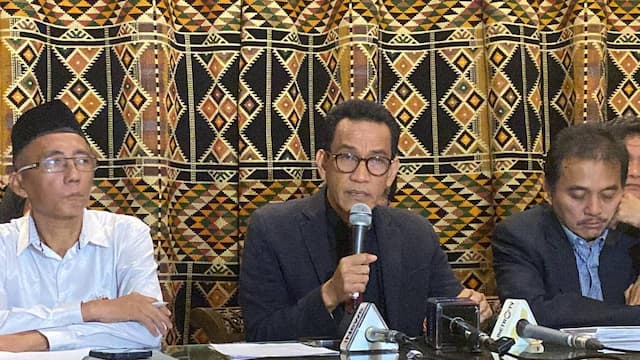 Kasus Ijazah Jokowi Dinilai Janggal, Tim Roy Suryo Desak SPDP Dikembalikan Kasus Ijazah Jokowi Dinilai Janggal, Tim Roy Suryo Desak SPDP Dikembalikan