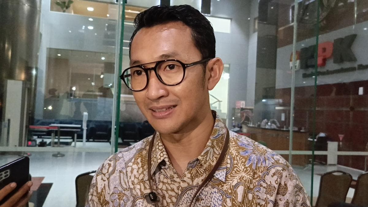 Fadia Arafiq Ancam Pecat Pegawai Outsourcing Jika Tak Dukung di Pilkada Fadia Arafiq Ancam Pecat Pegawai Outsourcing Jika Tak Dukung di Pilkada