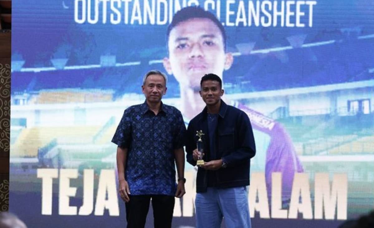 Pecahkan Rekor Clean Sheet Yoo Jae-hoon, Kiper Persib Bandung Teja Paku Alam Belum Puas! Pecahkan Rekor Clean Sheet Yoo Jae-hoon, Kiper Persib Bandung Teja Paku Alam Belum Puas!
