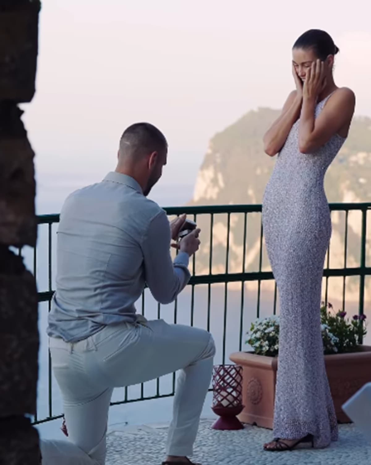 Profil dan Potret Cantik Luna Bijl, Supermodel yang Resmi Dilamar Kiper Timnas Indonesia Maarten Paes Profil dan Potret Cantik Luna Bijl, Supermodel yang Resmi Dilamar Kiper Timnas Indonesia Maarten Paes