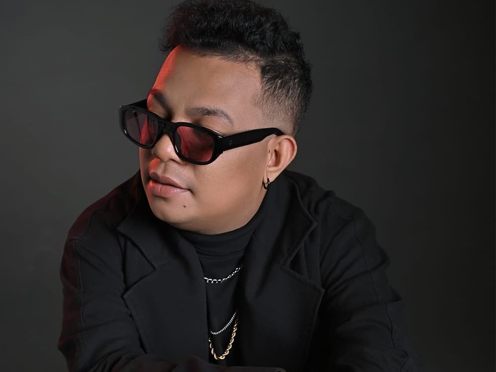 Mario G. Klau Bercerita tentang Hubungan Tanpa Kepastian Lewat Tarik Ulur Mario G. Klau Bercerita tentang Hubungan Tanpa Kepastian Lewat Tarik Ulur