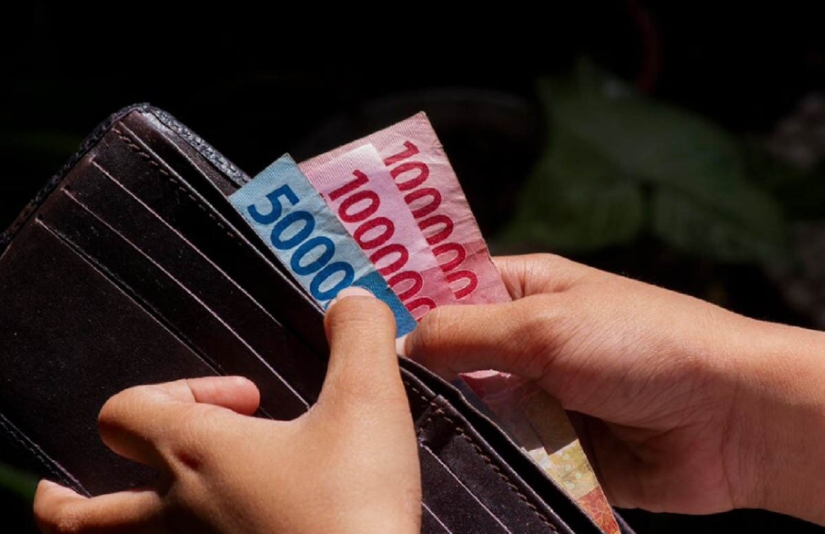 Rupiah Sempat Tembus Rp17.900 per Dolar AS, Defisit Neraca Pembayaran Disorot Rupiah Sempat Tembus Rp17.900 per Dolar AS, Defisit Neraca Pembayaran Disorot