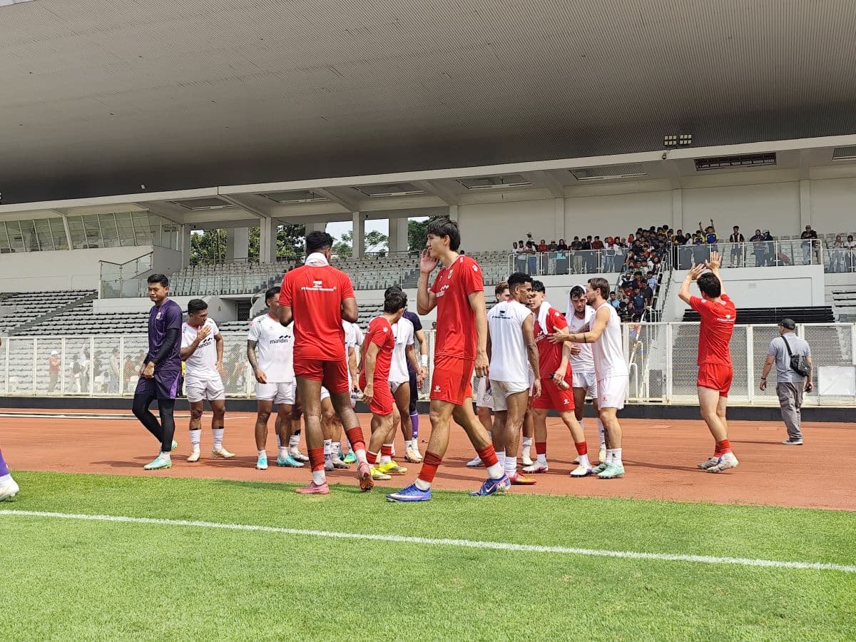 John Herdman Bongkar Alasan Panggil 2 Calon Pemain Timnas Indonesia Ikut TC Jelang Piala AFF 2026 John Herdman Bongkar Alasan Panggil 2 Calon Pemain Timnas Indonesia Ikut TC Jelang Piala AFF 2026