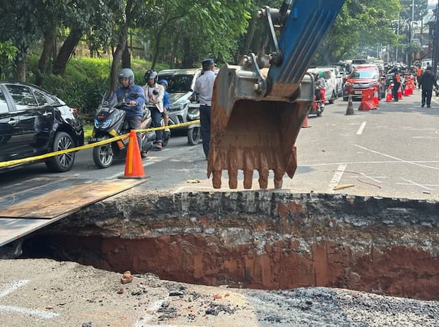 Jalan Lenteng Agung Arah Depok Ditutup Sementara, Berikut Jalur Alternatifnya Jalan Lenteng Agung Arah Depok Ditutup Sementara, Berikut Jalur Alternatifnya