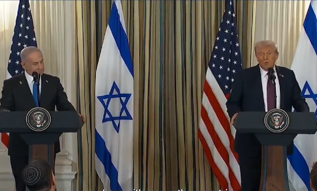 Trump Marah Besar, Sebut Netanyahu ‘Gila' Usai Iran Hentikan Negosiasi Trump Marah Besar, Sebut Netanyahu ‘Gila' Usai Iran Hentikan Negosiasi