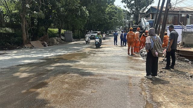 Perbaikan Bagian Ambles Selesai, Jalan Raya Lenteng Agung Dibuka Seluruhnya Perbaikan Bagian Ambles Selesai, Jalan Raya Lenteng Agung Dibuka Seluruhnya