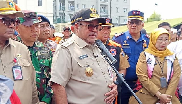 Pasar Jiung Terbakar, Rano Karno: Penyebab Kebakaran di Jakarta 95 Persen Akibat Korsleting Listrik Pasar Jiung Terbakar, Rano Karno: Penyebab Kebakaran di Jakarta 95 Persen Akibat Korsleting Listrik