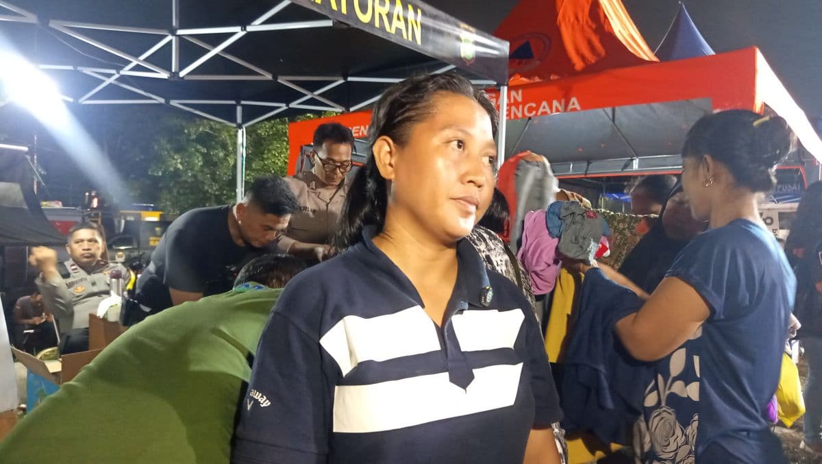 Korban Kebakaran Kemayoran Antre Bantuan MNC Peduli: Sangat Membantu Kami Korban Kebakaran Kemayoran Antre Bantuan MNC Peduli: Sangat Membantu Kami