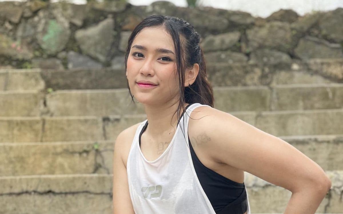 Kisah Pevoli Supercantik Jakarta Livin Mandiri Yolla Yuliana, Ternyata Pernah Main Film dan Jadi Model Video Klip Kisah Pevoli Supercantik Jakarta Livin Mandiri Yolla Yuliana, Ternyata Pernah Main Film dan Jadi Model Video Klip