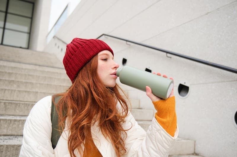 Jangan Malas Cuci Tumbler, Ini Bahaya yang Mengintai Kesehatanmu Jangan Malas Cuci Tumbler, Ini Bahaya yang Mengintai Kesehatanmu