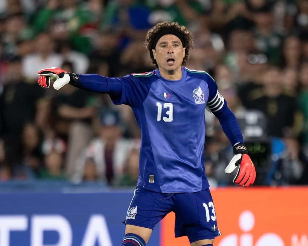 Guillermo Ochoa Masuk Skuad Meksiko, Berpeluang Pecahkan Rekor Tampil di 6 Piala Dunia Guillermo Ochoa Masuk Skuad Meksiko, Berpeluang Pecahkan Rekor Tampil di 6 Piala Dunia