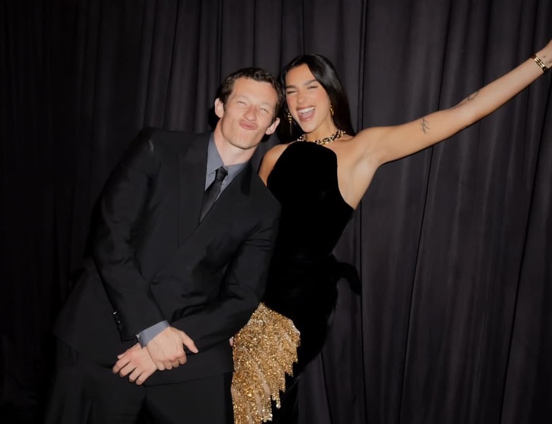 Dua Lipa dan Callum Turner Resmi Menikah, Konsep Intimate Wedding Jadi Sorotan Dua Lipa dan Callum Turner Resmi Menikah, Konsep Intimate Wedding Jadi Sorotan
