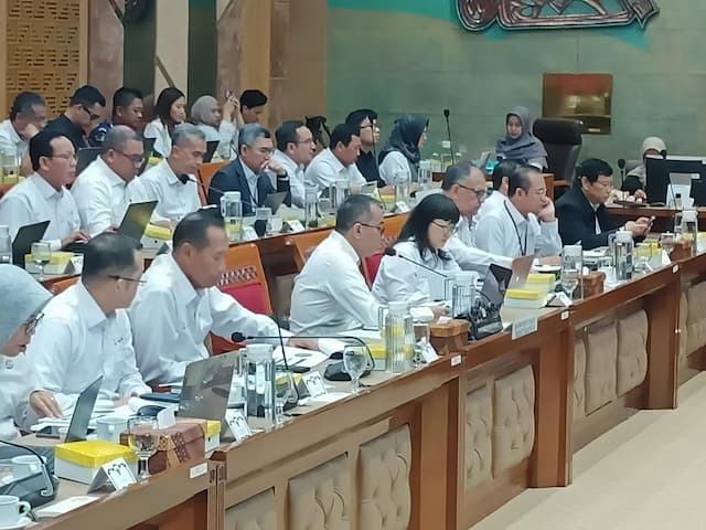 Identitas Skandal Riset Palsu Terungkap, Mendikti: 4 Orang Lulusan S1 UNY Identitas Skandal Riset Palsu Terungkap, Mendikti: 4 Orang Lulusan S1 UNY