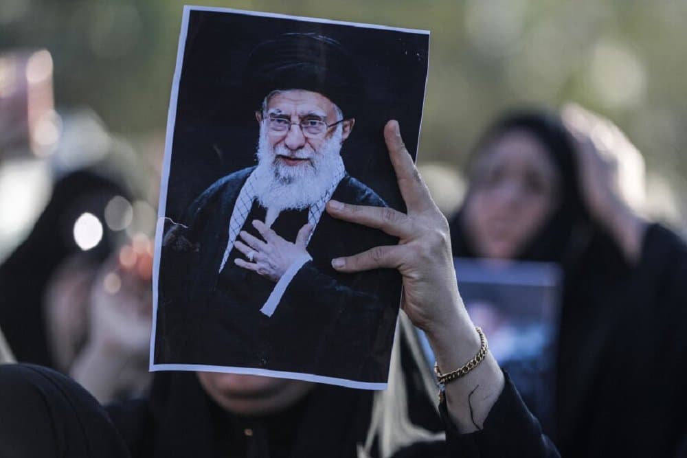 Iran Akan Gelar Acara Pemakaman untuk Mendiang Pemimpin Tertinggi Khamenei di 3 Kota Iran Akan Gelar Acara Pemakaman untuk Mendiang Pemimpin Tertinggi Khamenei di 3 Kota