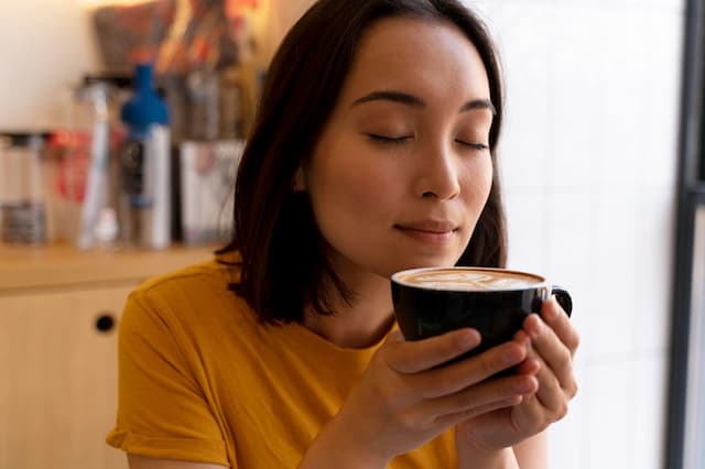 Aroma Kopi Bisa Bikin Tenang dan Lebih Fokus? dr. Gia Ungkap Faktanya Aroma Kopi Bisa Bikin Tenang dan Lebih Fokus? dr. Gia Ungkap Faktanya
