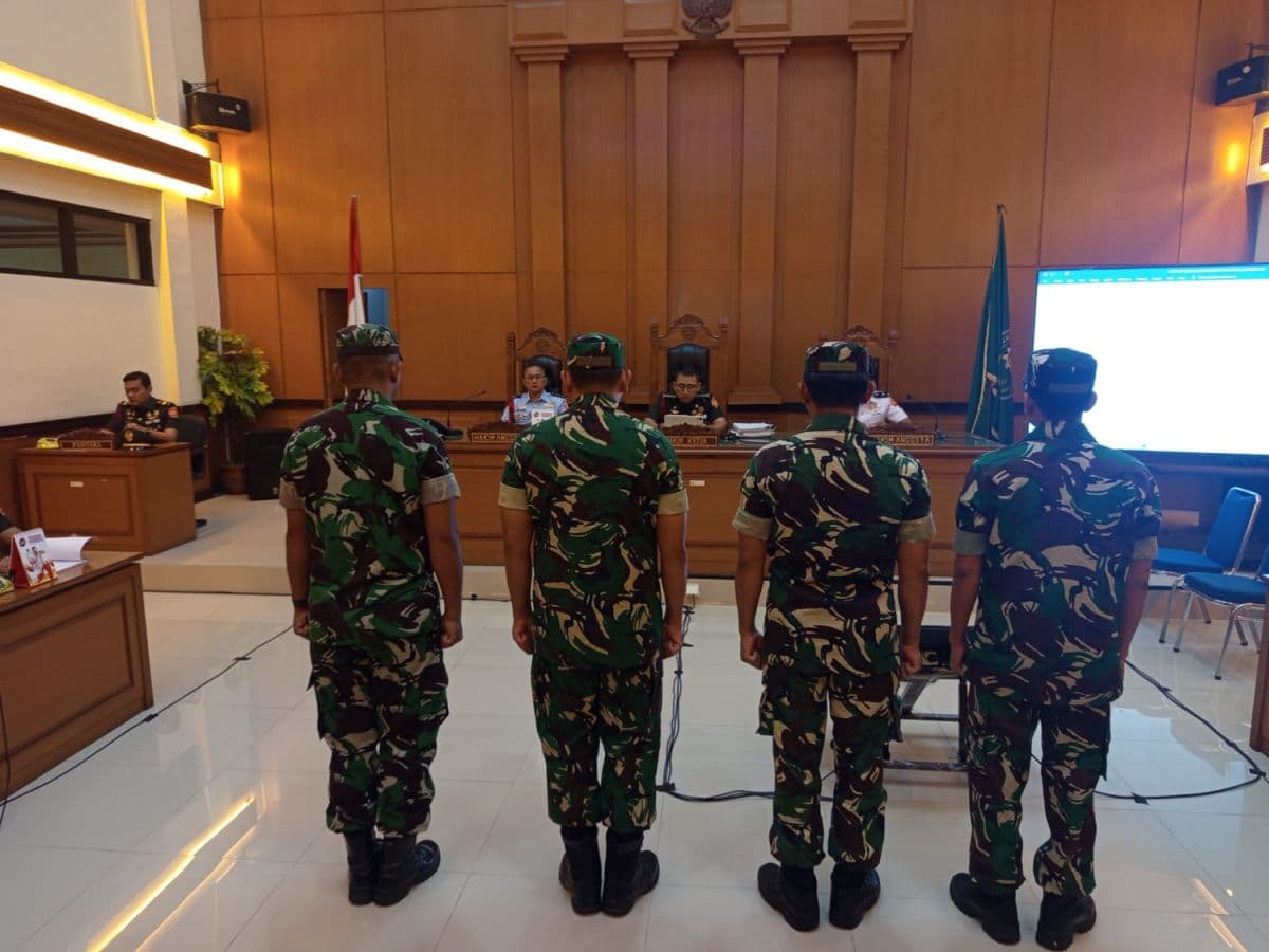 Kasus Penyiraman Air Keras Andrie Yunus, 4 Prajurit BAIS TNI Dituntut 2,5 Tahun Penjara Kasus Penyiraman Air Keras Andrie Yunus, 4 Prajurit BAIS TNI Dituntut 2,5 Tahun Penjara