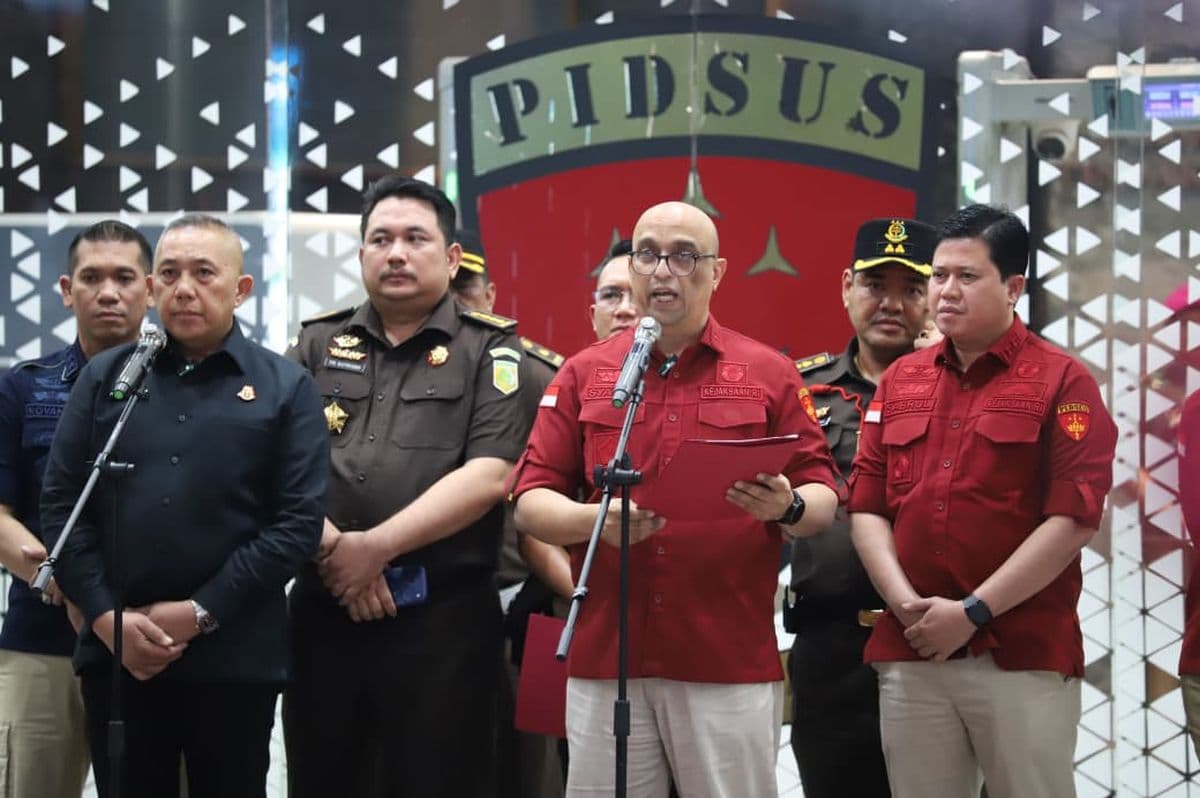Dadan Hindayana Cs Jadi Tersangka Korupsi MBG, Kerugian Negara Masih Dihitung Kejagung Dadan Hindayana Cs Jadi Tersangka Korupsi MBG, Kerugian Negara Masih Dihitung Kejagung