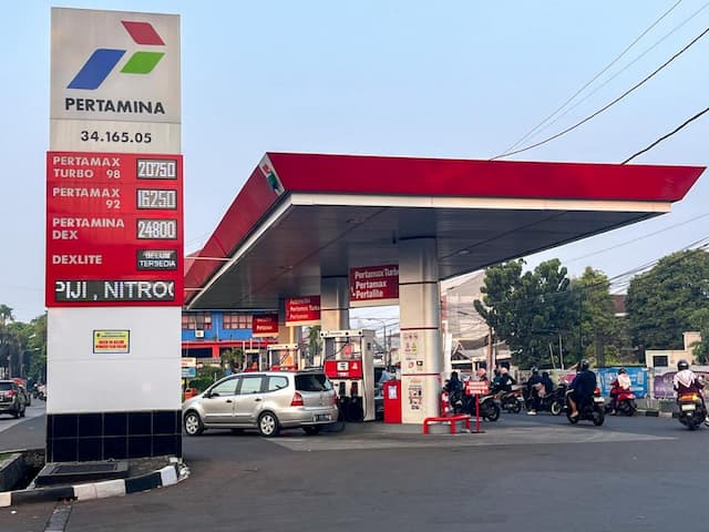 Daftar Terbaru Harga BBM Pertamina Hari Ini Usai Pertamax Naik, Pertalite Tetap Rp10.000? Daftar Terbaru Harga BBM Pertamina Hari Ini Usai Pertamax Naik, Pertalite Tetap Rp10.000?