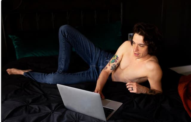 Kenapa Nonton Film Porno Bikin Otak Susah Fokus? Kenapa Nonton Film Porno Bikin Otak Susah Fokus?