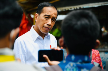 Penjualan Rokok Eceran Dilarang, Jokowi: Di Beberapa Negara Justru Tak Boleh
