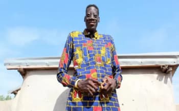 Tingga Badan <i>Nyaris</i> 3 Meter, Lelaki Asal Ghana Ini Digadang-gadang Jadi Pria Paling Tinggi di Dunia