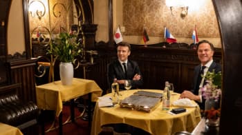 Doyan Nasi Goreng, PM Belanda Ajak Presiden Prancis Dinner ke Restoran Indonesia di Den Haag