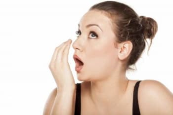 8 Tips Sederhana Hilangkan Bau Mulut saat Puasa Tanpa Bikin Batal