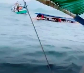 Bertabrakan di Perairan Lampung, Satu Kapal Wisatawan Tenggelam