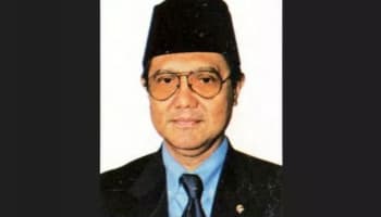 Profil Achmad Sujudi, Menkes Era Gus Dur dan Megawati yang Pernah Bertugas di Pulau Buru
