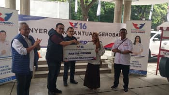 DPW Perindo Jakarta Berikan Bantuan Gerobak, Tingkatkan Kesejahteraan UMKM