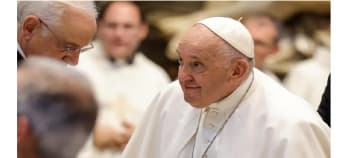 Operasi Selama 3 Jam, Vatikan: Paus Fransiskus Jalani Operasi Hernia Tanpa Komplikasi