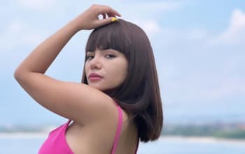 Kena Rujak Netizen karena Viral Wajah Berkerut, Intip Foto Dinar Candy dalam Balutan Bikini