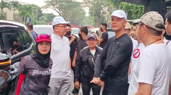 Siti Atikoh Antusias Lari Pagi di CFD Sudirman, Didampingi Ganjar Pranowo