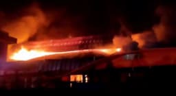 <i>Breaking News</i>! Pasar Leuwiliang Bogor Kebakaran