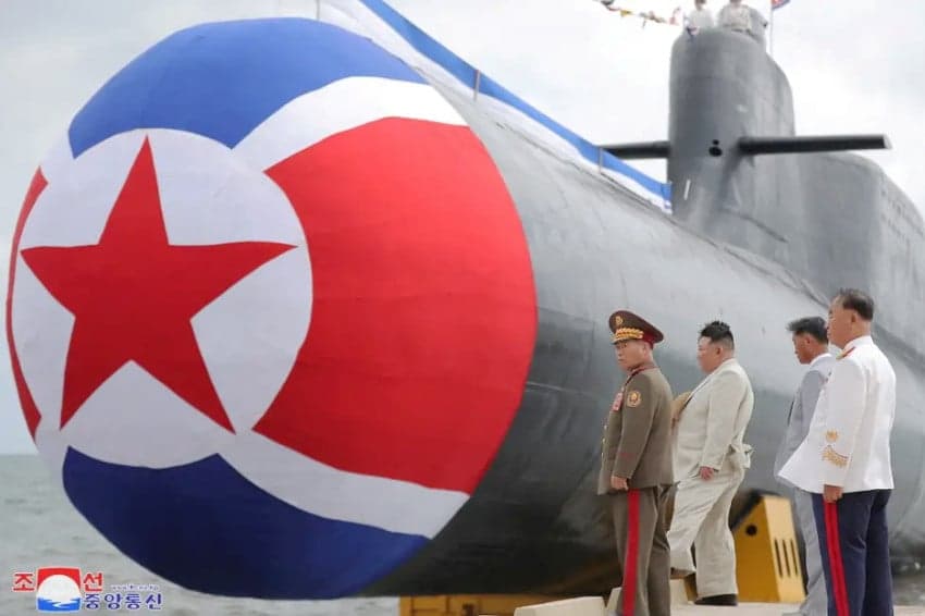 Duo Korea Berlomba Bangun Kapal Selam, Ini Perbandingan Spesifikasinya Duo Korea Berlomba Bangun Kapal Selam, Ini Perbandingan Spesifikasinya