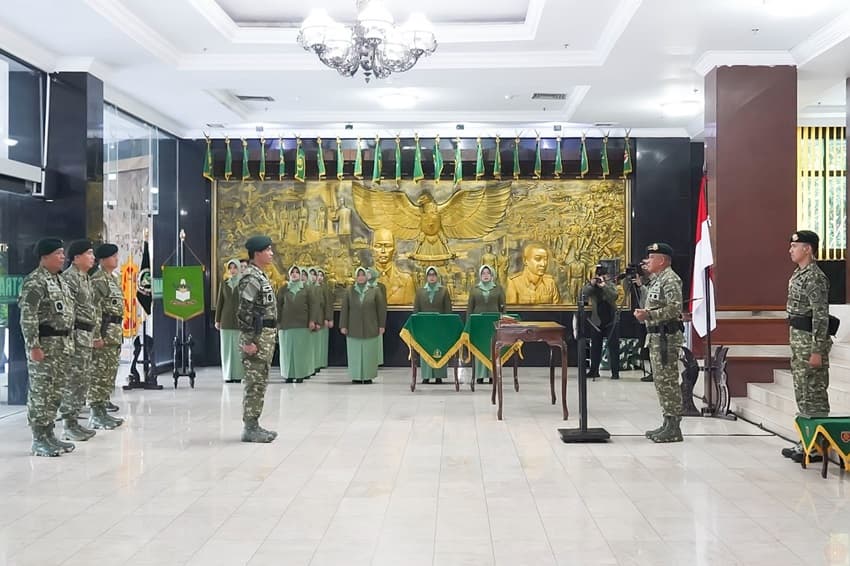 Sertijab, Anak Pasar Resmi Jabat Kaskostrad Sertijab, Anak Pasar Resmi Jabat Kaskostrad