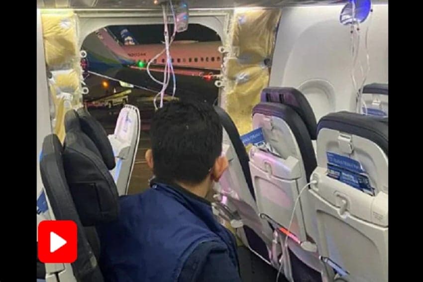 Horornya Alaska Airlines Bawa 177 Orang, Pintunya Terlepas di Udara Horornya Alaska Airlines Bawa 177 Orang, Pintunya Terlepas di Udara