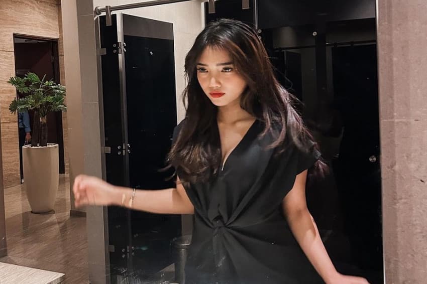 Fuji Posting Foto Vanessa Angel yang Bikin Haru, Rayakan Ulang Tahun Hari Ini Fuji Posting Foto Vanessa Angel yang Bikin Haru, Rayakan Ulang Tahun Hari Ini