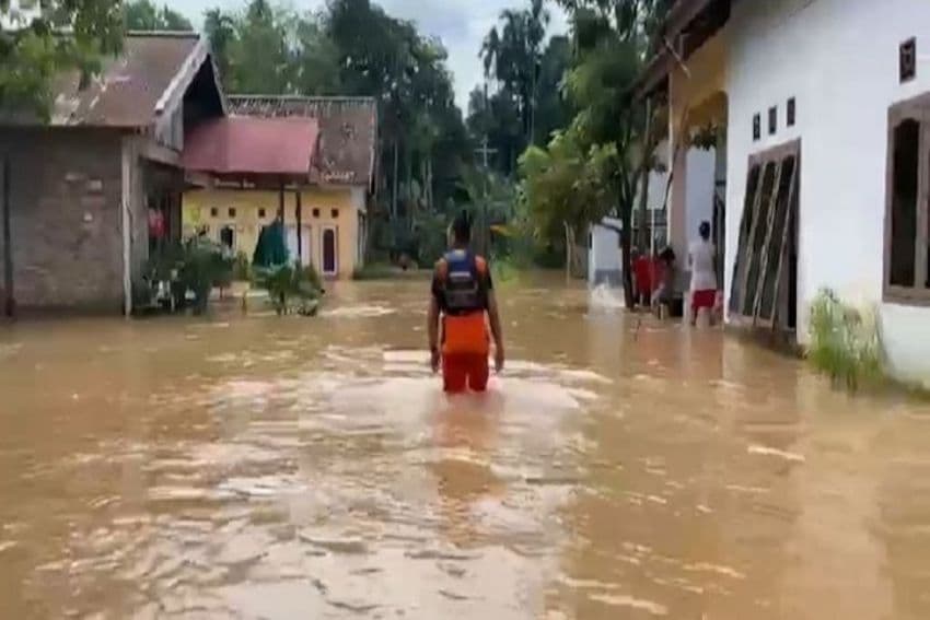 11 Kabupaten/Kota di Provinsi Jambi Rawan Banjir dan Longsor, Kepala Daerah Diminta Waspada
