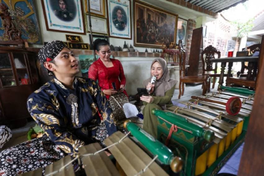 Atikoh Ganjar Sambangi Kecamatan Borobudur, Warga: Cantik, Ayu, Pinter dan Ramah