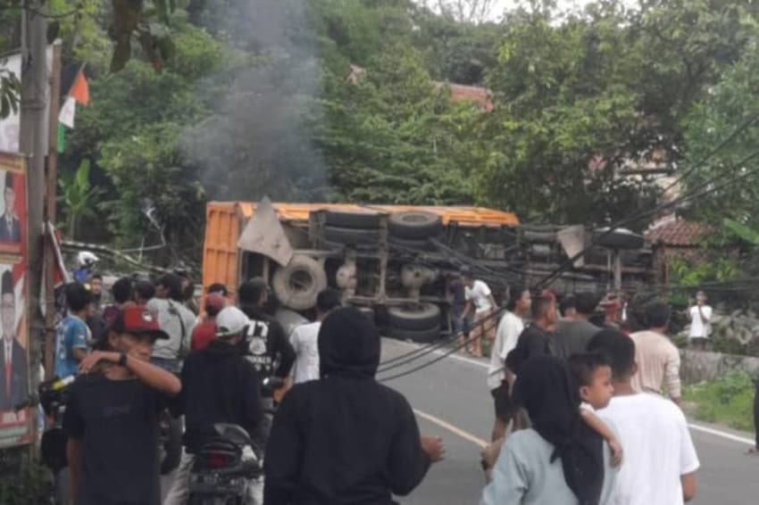 Kronologi Kecelakaan Truk Maut di Bogor, Polisi: Sempat Seret 3 Motor Kronologi Kecelakaan Truk Maut di Bogor, Polisi: Sempat Seret 3 Motor