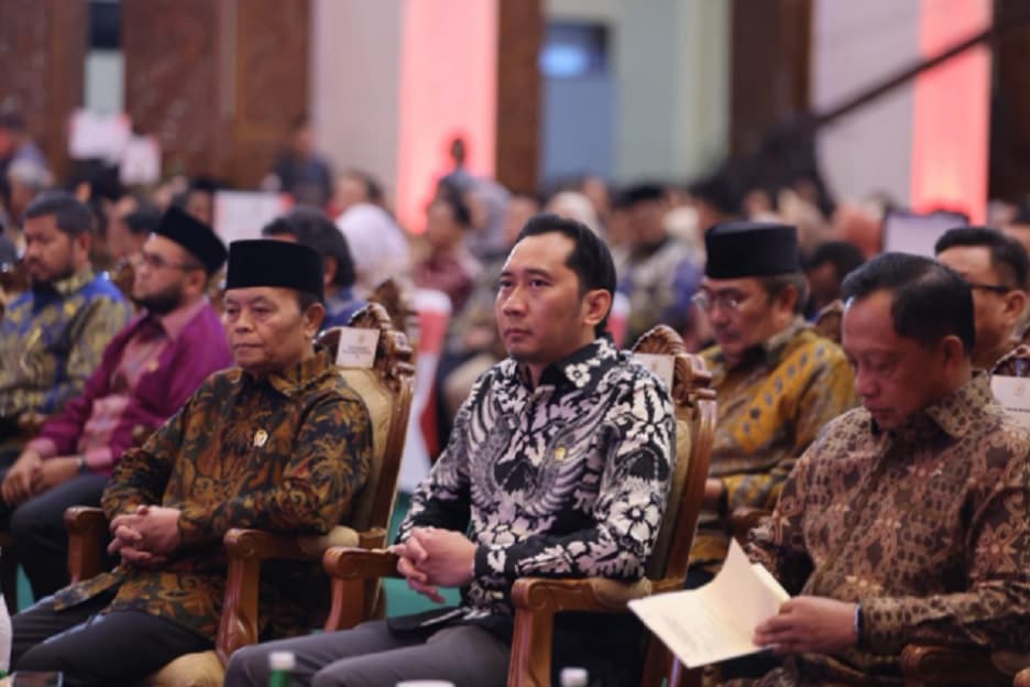 Wakil Ketua MPR: Bangun Indonesia Maju dengan Persatuan dan Konstitusi Wakil Ketua MPR: Bangun Indonesia Maju dengan Persatuan dan Konstitusi