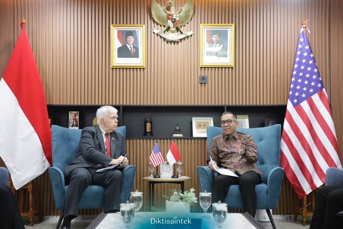 Kemendiktisaintek Siapkan Beasiswa ke Kampus Top Dunia, Termasuk MIT, Harvard, dan Stanford Kemendiktisaintek Siapkan Beasiswa ke Kampus Top Dunia, Termasuk MIT, Harvard, dan Stanford