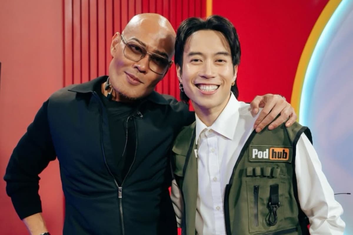 Viral! Momen Vidi Aldiano Dituntun Deddy Corbuzier usai Nyanyi, Banjir Doa Viral! Momen Vidi Aldiano Dituntun Deddy Corbuzier usai Nyanyi, Banjir Doa