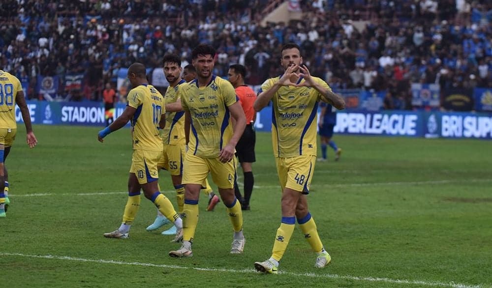 Nilai Pasar Persib Bandung di Super League 2025-2026 Masih Kalah dari Mees Hilgers Nilai Pasar Persib Bandung di Super League 2025-2026 Masih Kalah dari Mees Hilgers