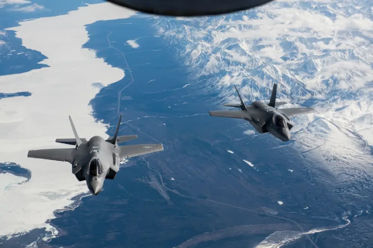 Jet Tempur Siluman F-35 AS Jatuh dari Langit dan Meledak di Alaska, Es Jadi Tersangka Jet Tempur Siluman F-35 AS Jatuh dari Langit dan Meledak di Alaska, Es Jadi Tersangka