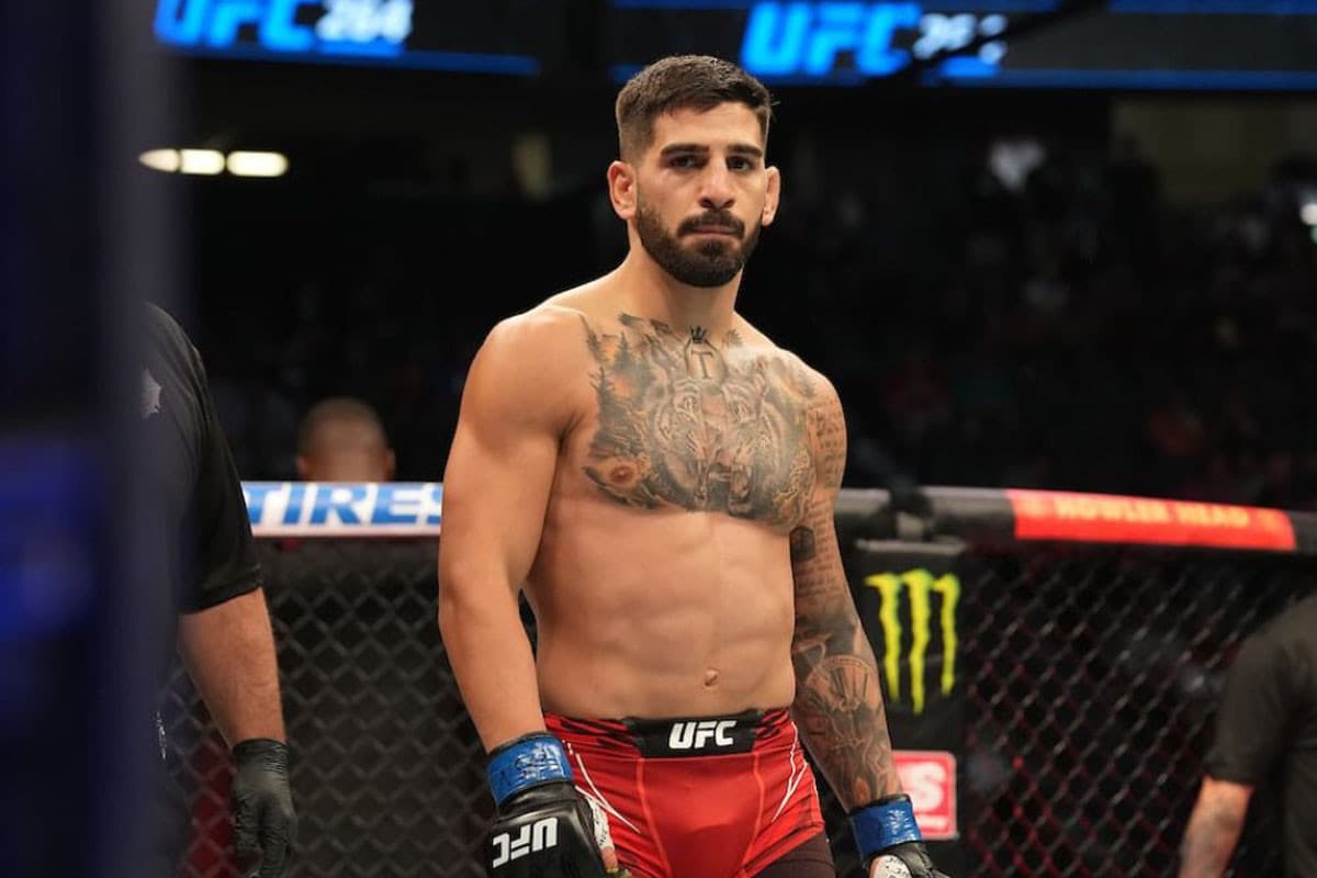 Ilia Topuria vs Justin Gaethje Dirumorkan Jadi Laga Utama UFC 322 Ilia Topuria vs Justin Gaethje Dirumorkan Jadi Laga Utama UFC 322