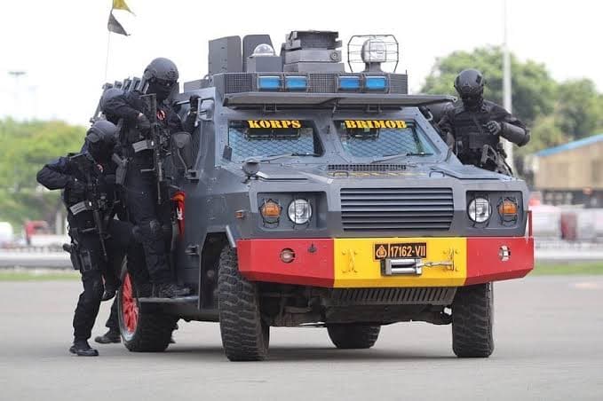 Spesifikasi Mobil Baracudda dan Rimueng Brimob untuk Bubarkan Aksi Demo Spesifikasi Mobil Baracudda dan Rimueng Brimob untuk Bubarkan Aksi Demo