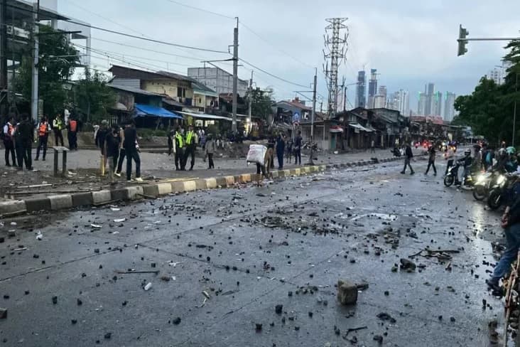 Selain Affan Kurniawan Tewas, Driver Ojol Asal Sukabumi Terluka dalam Insiden Pejompongan Selain Affan Kurniawan Tewas, Driver Ojol Asal Sukabumi Terluka dalam Insiden Pejompongan